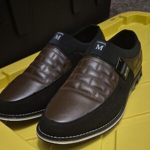 en's Slip-On Casual Shoes in Brown & Black